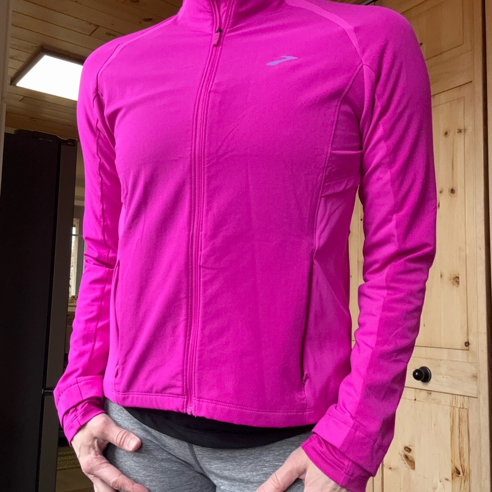 Brooks Women's Vibrant Pink Jacket